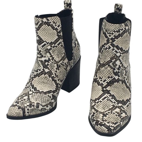 JustFab Shoes - Just Fab Abby Vegan Faux Snakeskin Slip On Ankle Boots Booties size 5.5